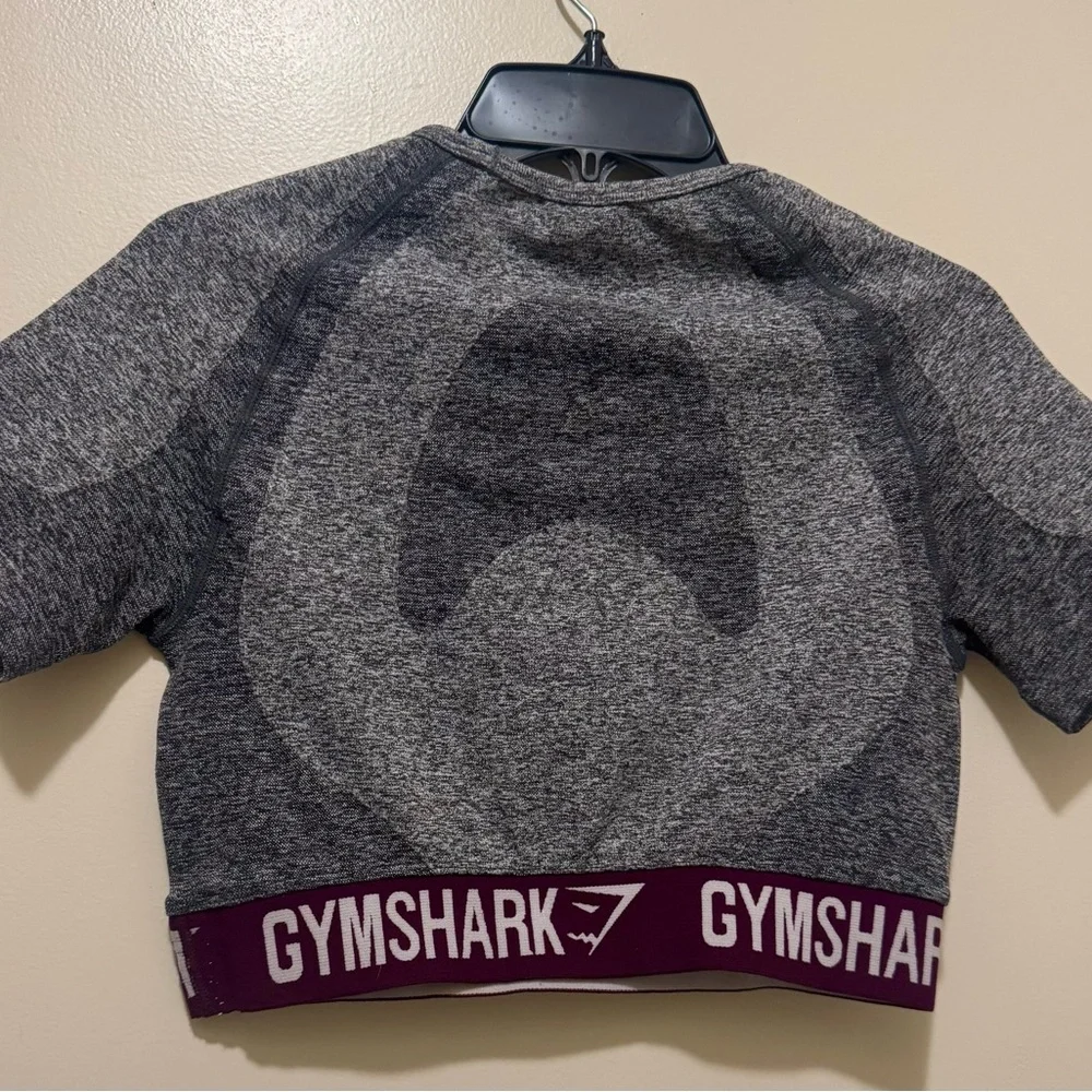 Gymshark Heathered Gray Crop Top - Picture 3 of 4